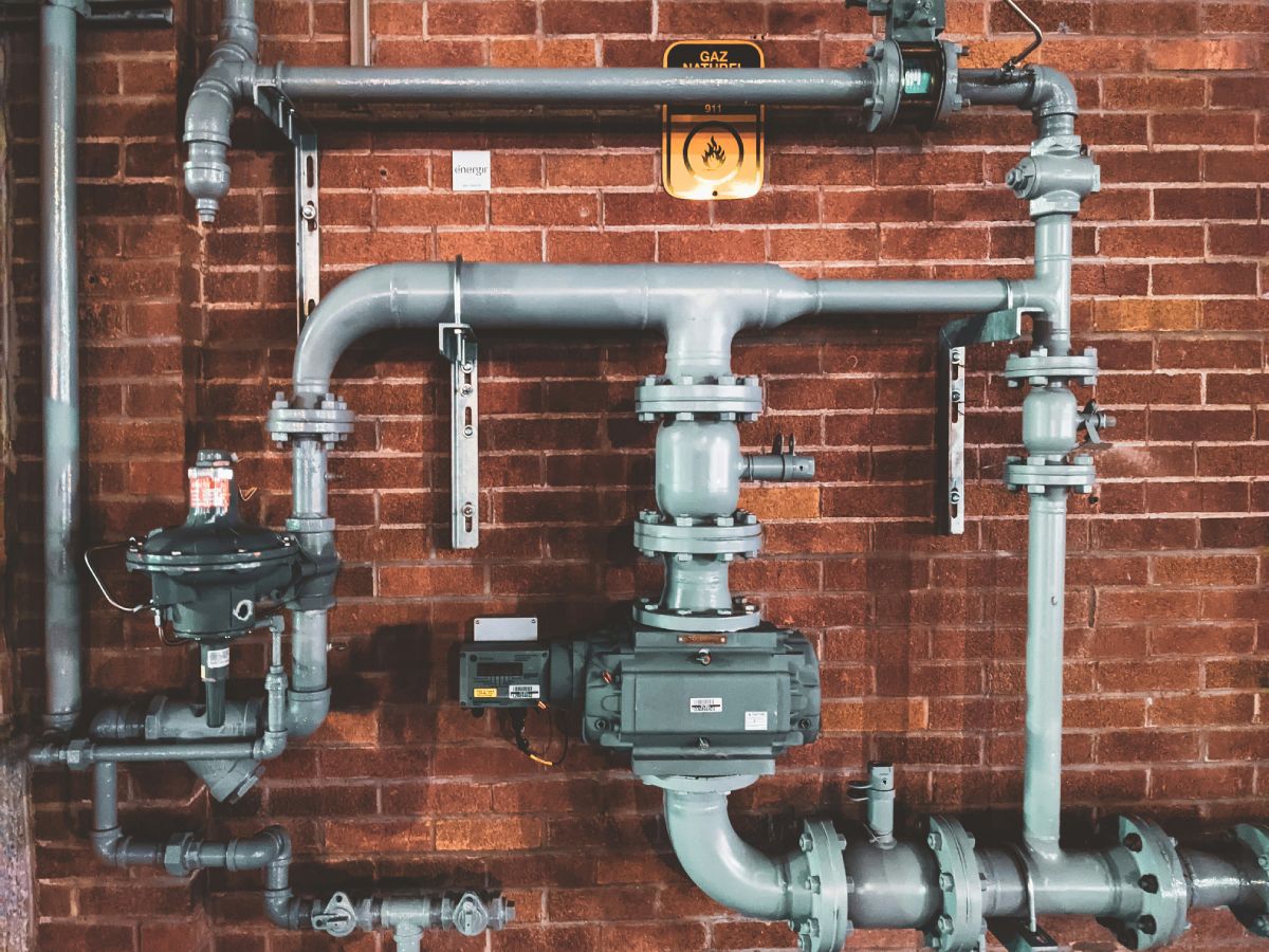 How to Turn a Hot Water System On & Off Safely